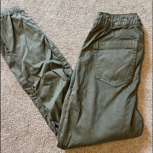 green american eagle joggers